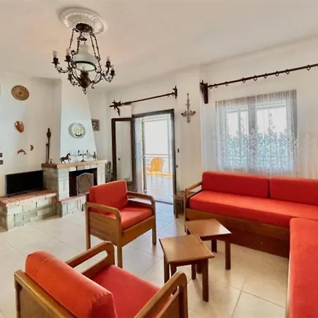 بيت للعطل Irini Traditional House أفيتوس