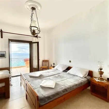بيت للعطل Irini Traditional House *