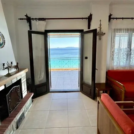 Irini Traditional House Holiday home *